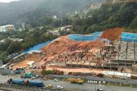 انهيار أرضى فى ماليزيا