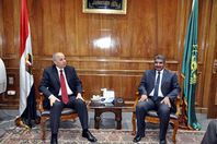 لقاء المحافظ