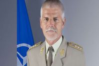 بيوتر بافيل رئيس اللجنة العسكرية للناتو