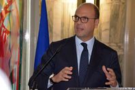 وزير الخارجية الإيطالي أنجيلينو ألفانو