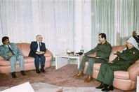 صورة نادرة لياسر عرفات