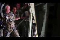 ملك الاردن يقفز بالمظلة
