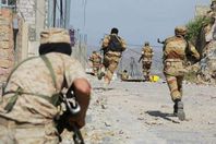 معارك مع الجيش اليمني في تعز