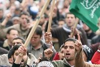 مستشار مرسي لمؤيديه : لسه بتفكروا بعقلية 2013