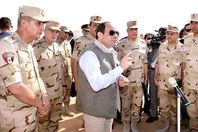 «السيسى» يشهد الرماية الصاروخية لوحدات الدفاع الجوى