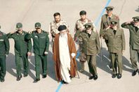 صواريخ "أرض - جو" لحماية المرشد الإيراني