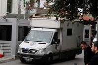 سيارة تحمل 3 حقائب من القنصلية السعودية باسطنبول