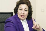 النائبة مارجريت عازر