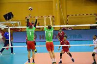 عمان تهزم الجزائر في البطولة العربية للطائرة