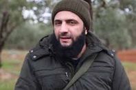 الجولاني يطلق الرصاص علي المتظاهرين
