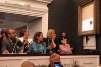 لوحة شهيرة تدمر نفسها بعد بيعها بمليون جنيه إسترليني