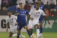 الهلال والسد