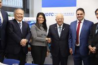 وزيرة السياحة ورئيس مجلس إدارة  اتحاد شركات السياحة اليابانية

