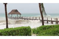 إعصار دلتا  يهدد المكسيك