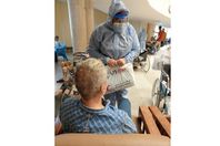 الهلال الأحمر يقدم خدمات متنوعة لـ 97 دار رعاية مسنين بمختلف محافظات الجمهورية
