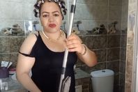 فيديو-فضيحة-فيديو-فتيحة-روتيني-اليومي-في-الحمام