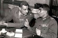 محمد نجيب وجمال عبد الناصر