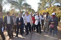 زيارة المحافظ ولجنة تقنين الأراضى