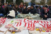 اللاجئين باليونان