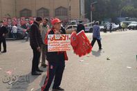 اهلاوي أمام مقر النادي الأهلي بالجزيرة