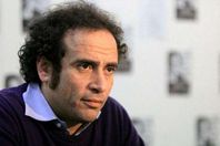 عمرو حمزاوى