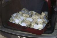 سرقة 6 ملايين دولار