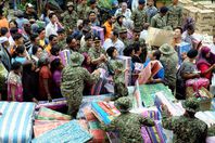 الجيش يساعد المتضررين من الفيضانات