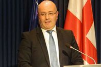 وزير الدفاع الجورجي ليفان إيزوريا