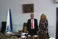 الوافدة اللبنانية  مع رئيس جامعة أسوان