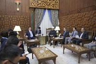 وفد صيني مع شيخ الأزهر