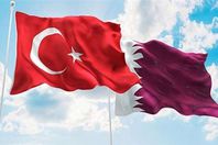 علمي تركيا وقطر