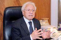 الدكتور شوقي السيد