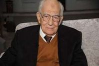 الفنان رشوان توفيق