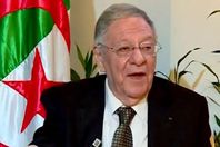 الأمين العام لحزب جبهة التحرير الوطني الحاكم بالجزائر جمال ولد عباس