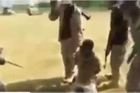 سخرية من أسير حوثي : حرز الحسين يحميني من الأسر