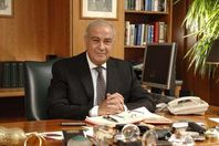 حسين شكري رئيس مجلس إدارة شركة اتش سي للأوراق المالية والاستثمار