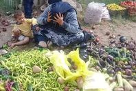 بائعة الخضار