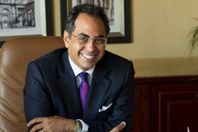 الدكتور هاني سري الدين