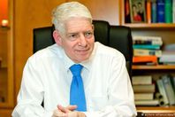 جوزيف سشوستير