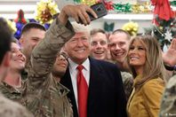 ترامب يعفو عن  ضباط ارتكبوا جرائم حرب بالعراق وأفغانستان