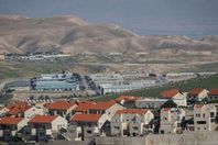 مستوطنات على الأراضي الفلسطينية