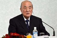 رئيس الوزراء الياباني الأسبق وزعيم الحزب الديمقراطي"ياسوهيرو ناكاسوني