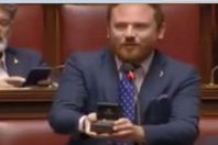 نائب ايطالي