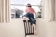 نجاة طفل بعد سقوطه من الطابق الحادي عشر