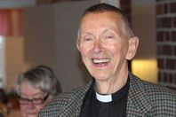 ليف سكجيتن القسّ في الكنيسة السويدية منذ 30 عامًا