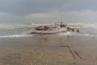 إرتفاع الأمواج بشاطيء بورسعيد