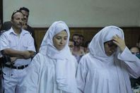 بارديس وشاكيرا أثناء المحاكمة