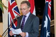 نيل هوكنز.. السفير الأسترالي في مصر