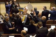 واقعة طرد النواب العرب من "الكنيست"