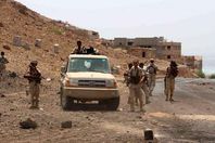 الجيش اليمنى